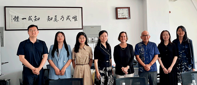 Directora y Subdirector del CECHAP realizan visita a China