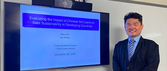Dr. Shi Shuo of the Fudan Development Institute is a visiting scholar at the Center